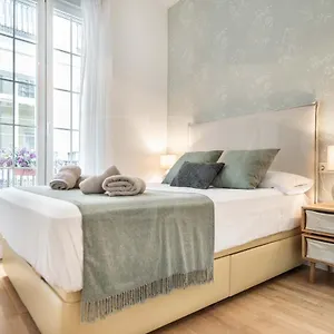 https://helen-apartment.es-andalucia.com